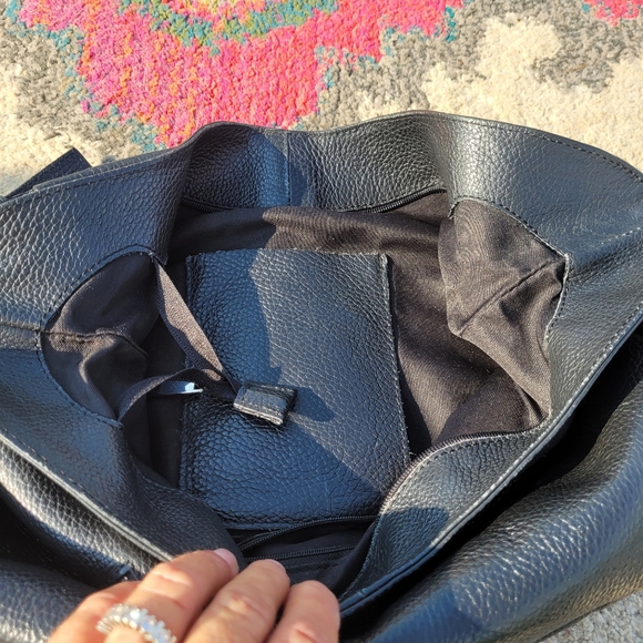 Roberta M Italian pebbled leather handbag - Picture 5 of 9